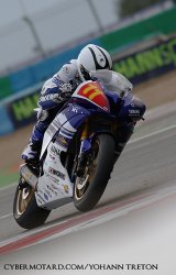 En 2011 Jérémy compte bien prouver que la Yamaha R1 à encore de bons restes !