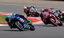 Grossière erreur de Manzi en deuxième manche à Donington