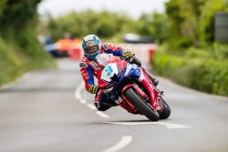 Dean Harrison brille, aussi, en supersport