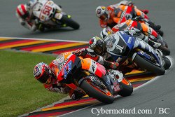 MotoGP : Stoner perd du terrain