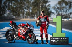 Huertas sacré champion du monde supersport